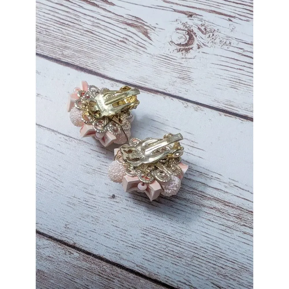 Vintage Clip On Earrings Light Peach Tone Unusual Cluster 7/8